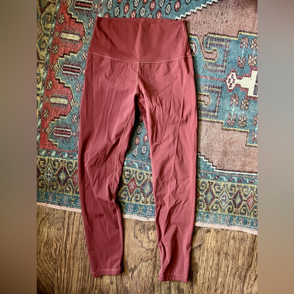 Born Primitive Go To Leggings 2.0 wine red size medium